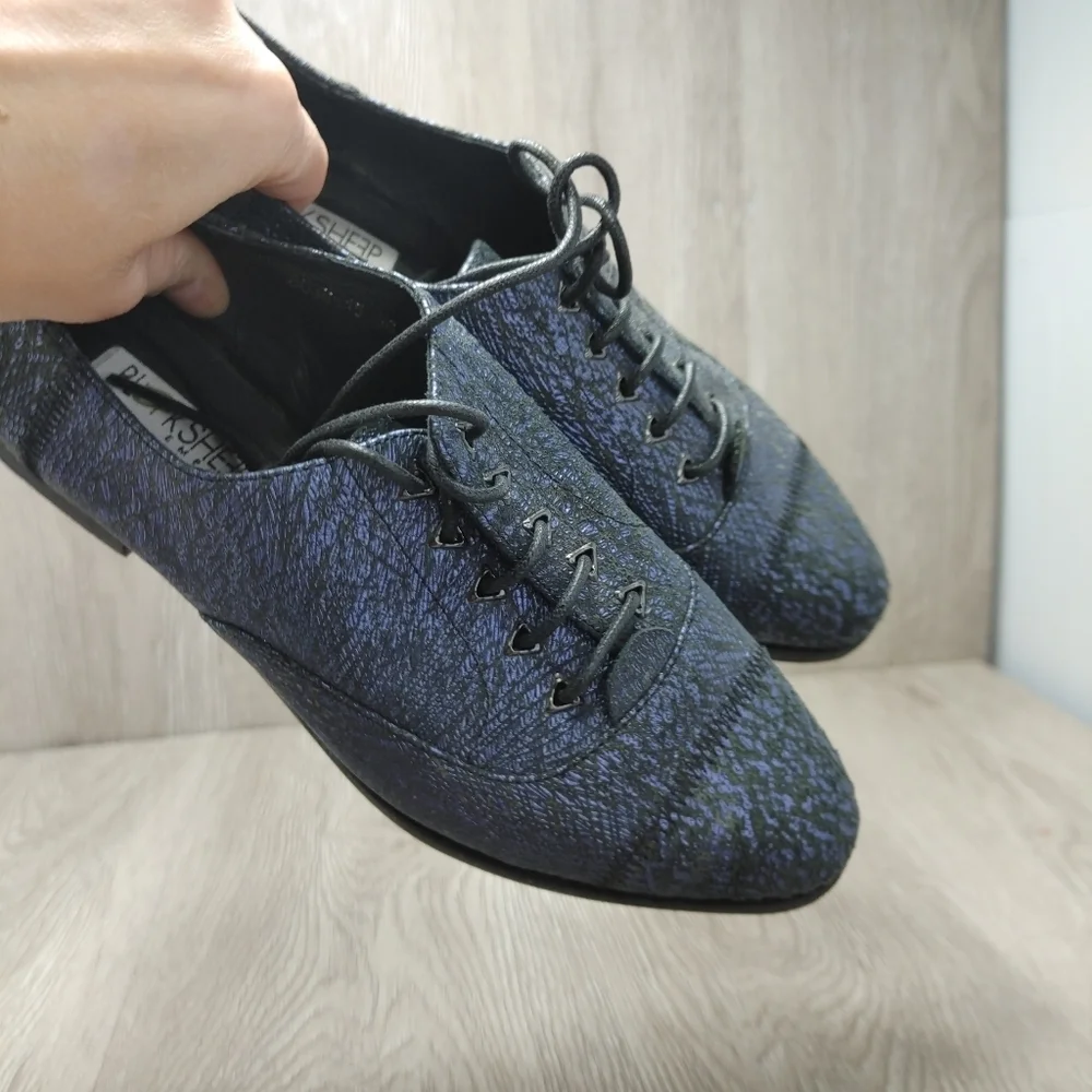 Blacksheep Empire‎ Lace Up Oxford Flats Shoes Blue Black Textured Leather 36